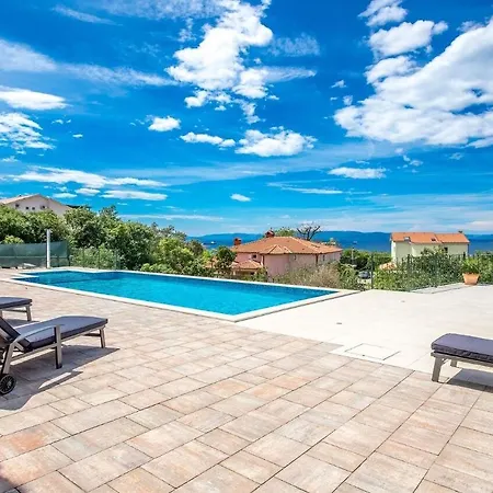 Igor - With Pool Apartment Kostrena