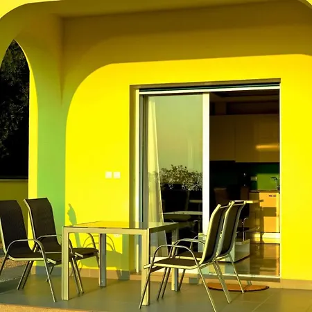 Igor - With Pool Apartment
