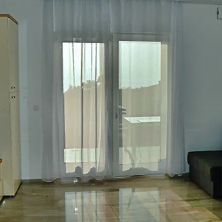 Igor - With Pool Apartment Kostrena