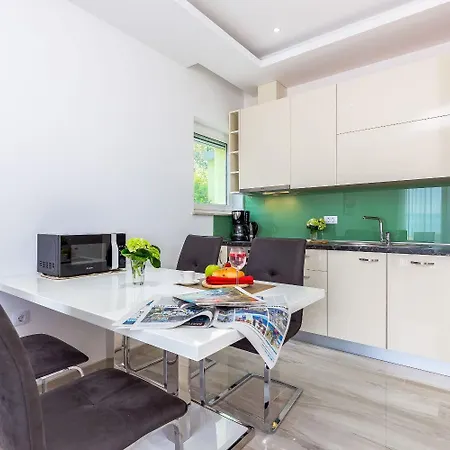 Igor Apartament *